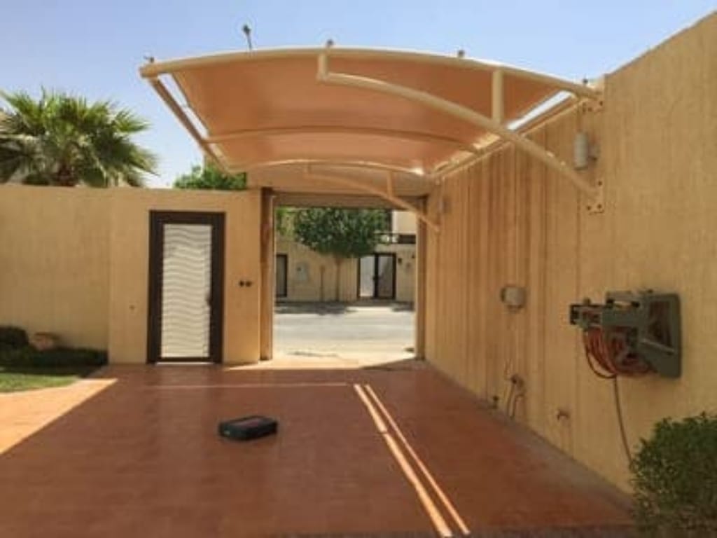 مظلات سيارات بالهفوف