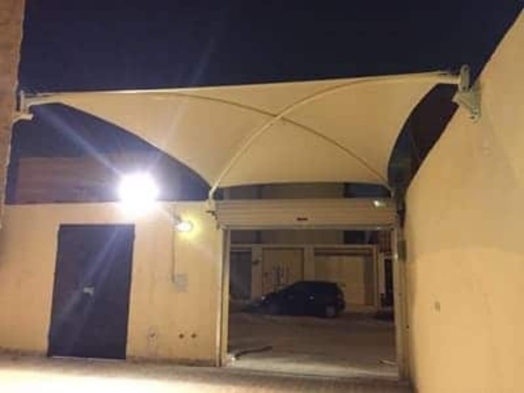 مظلات سيارات بالهفوف
